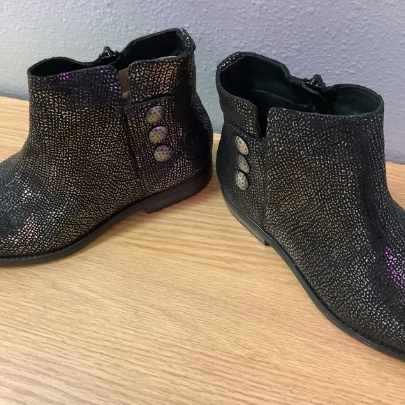 Bos. & Co “Black & Silver Ankle” - Picture 3 of 9